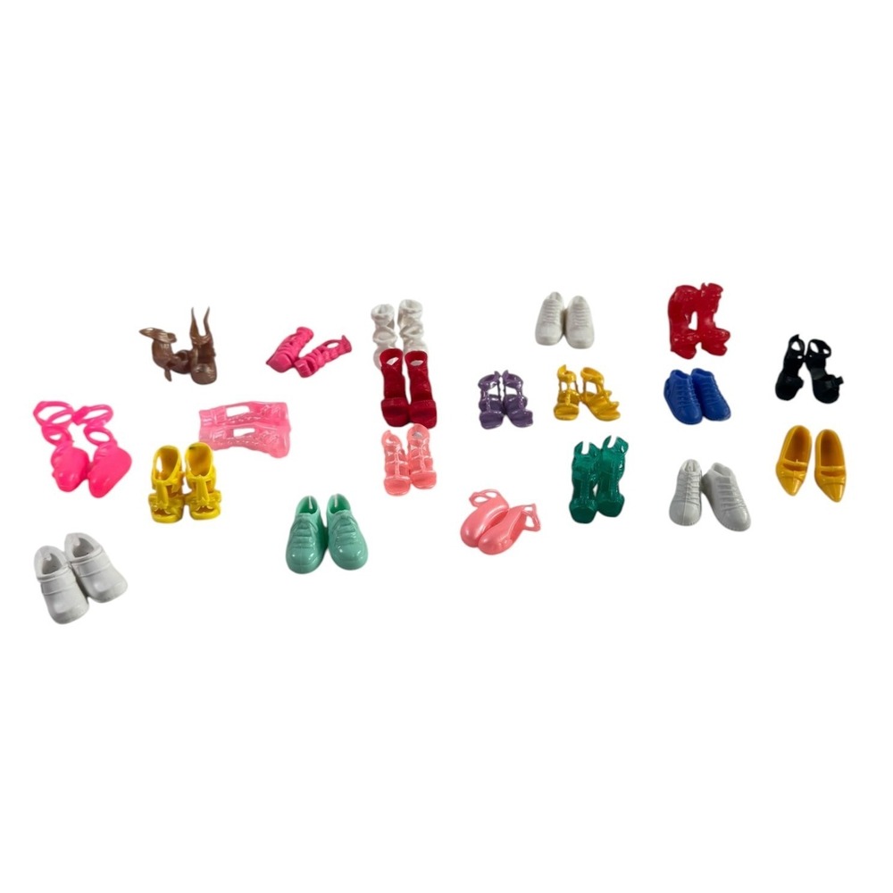 Mixed Lot 18 Pairs Fashion Doll Shoes Sneaker Sandals Heels Multi Color Assorted - Picture 1 of 6